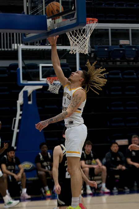 Terryn Moseley scores  against Delta College